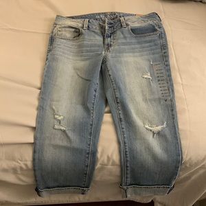 American Eagle — Artist Crop Jeans